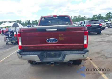 2017 Ford F-250 Lariat z USA, uszkodzony, nr VIN 1FT7W2BT4HEF42152